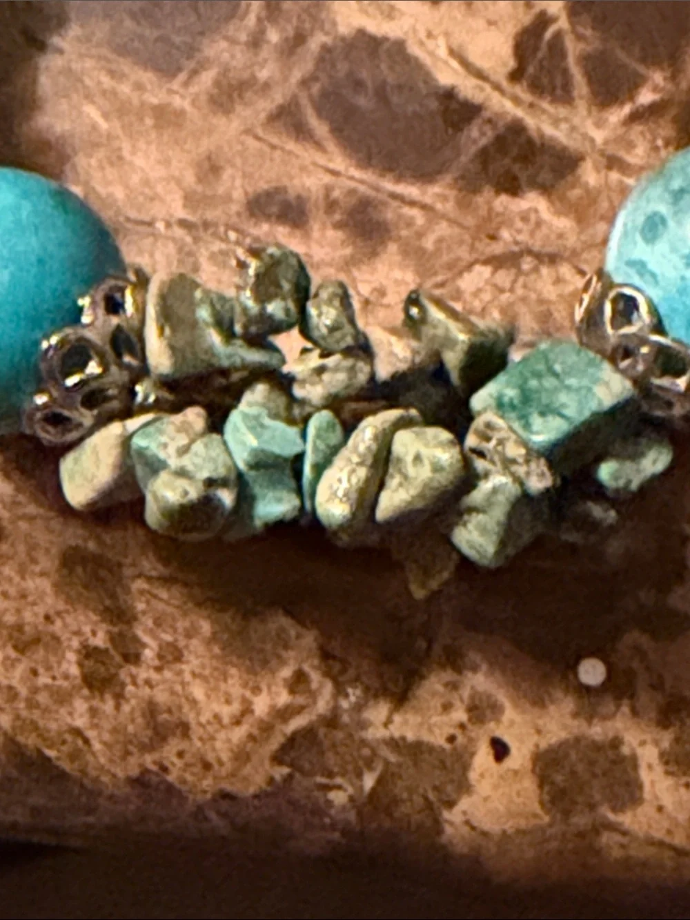 Turquoise chip stretch bracelet